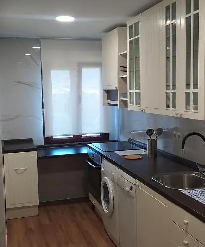 Piso Navas 2 Apartment *